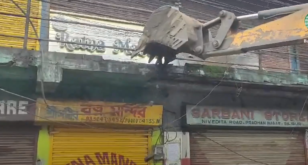 demolishing Nivedita Road image