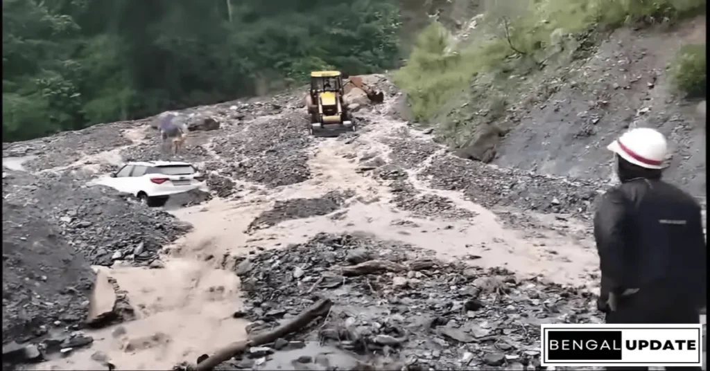 Landslide at NH 10, 29th mile image